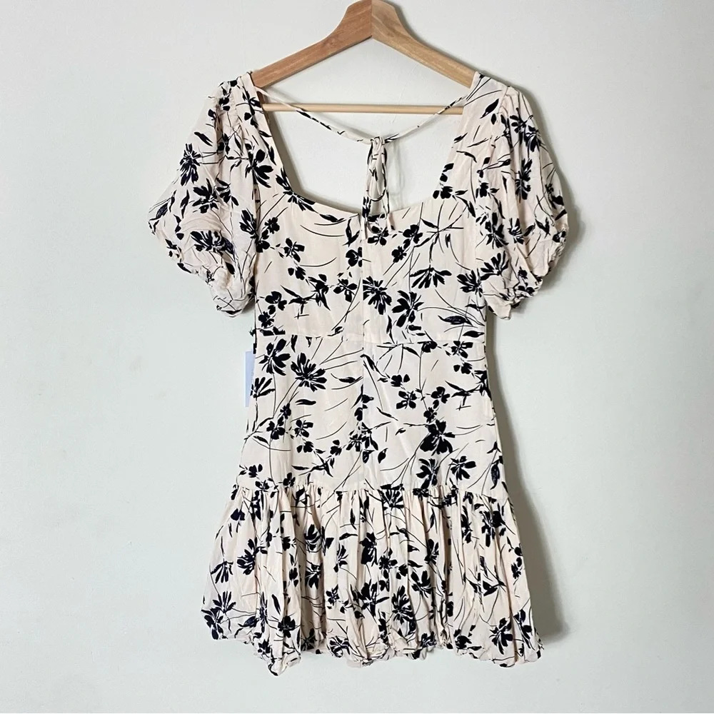 ASTR Siyah Floral Puff Sleeve Bubble Hem Dress Black Cream - S